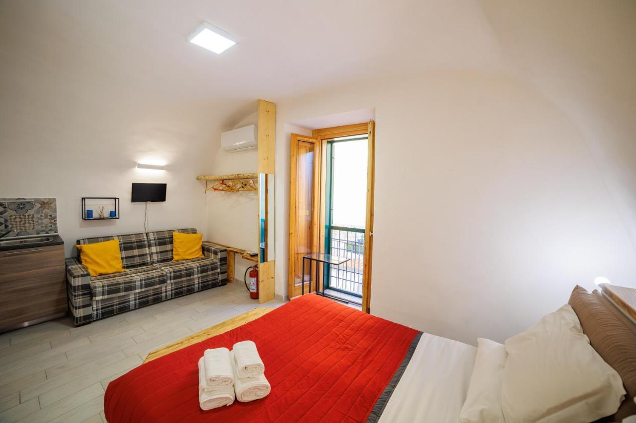 Legno Suite By HouseinNapoli Ngoại thất bức ảnh