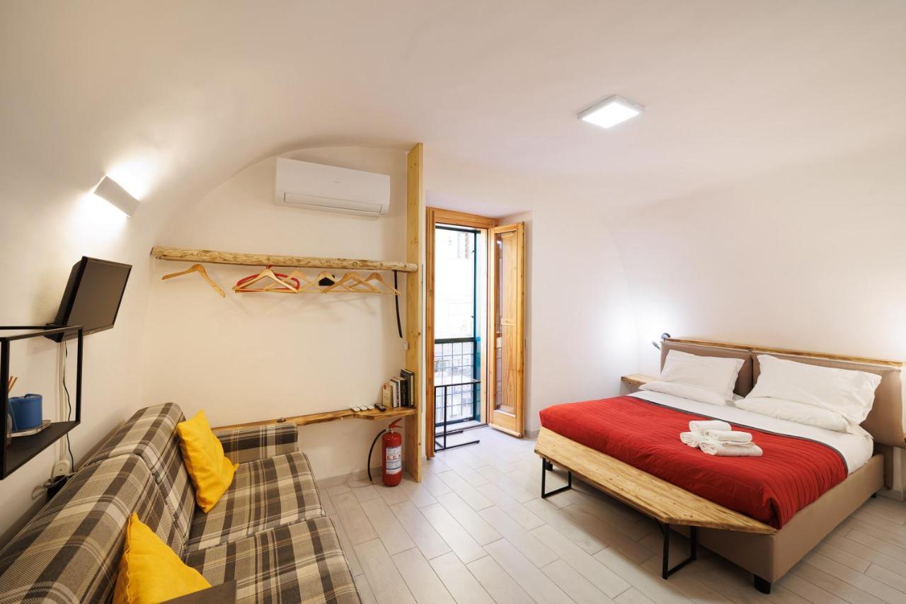 Legno Suite By HouseinNapoli Ngoại thất bức ảnh